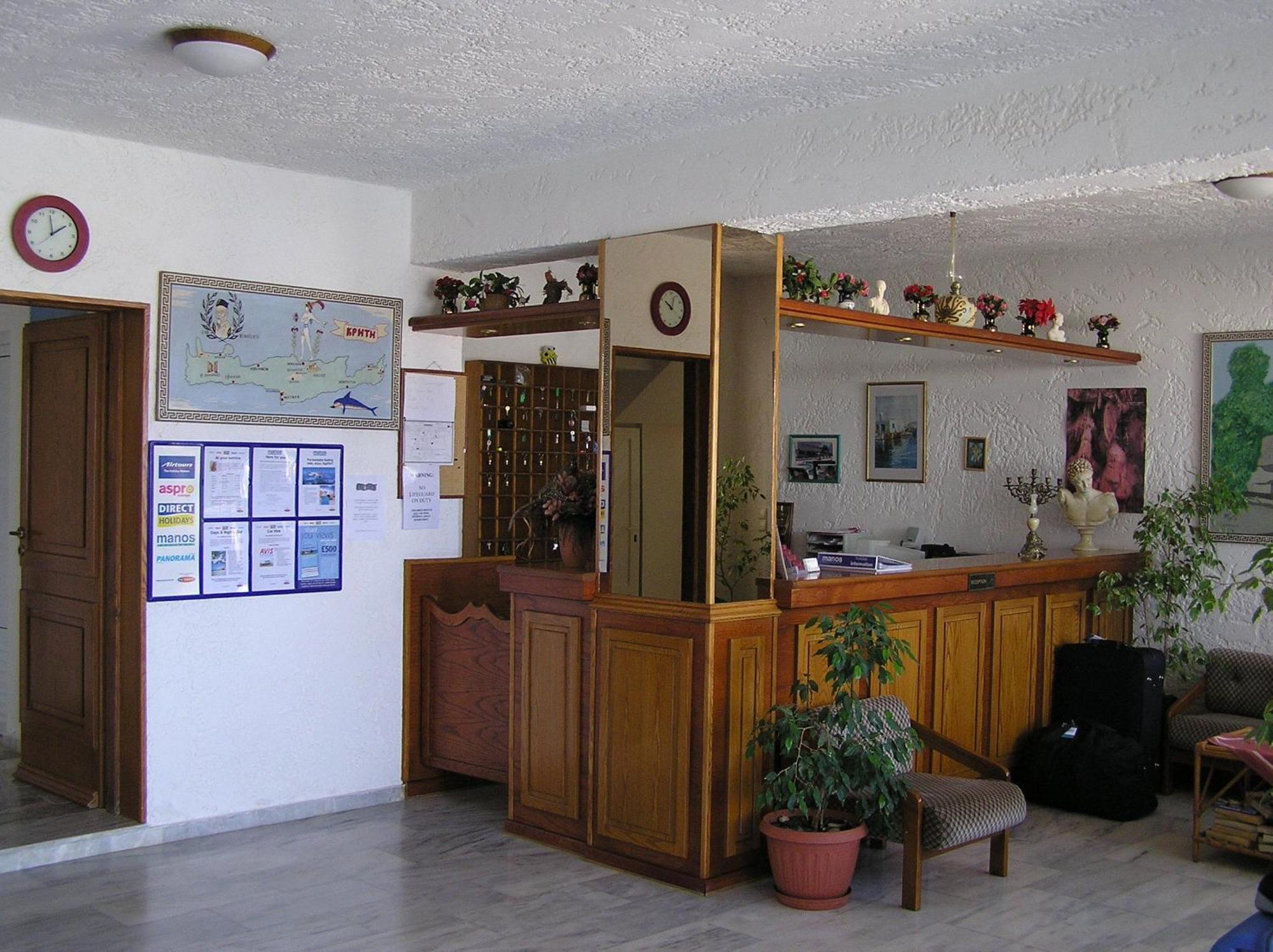 Knossos Aparthotel Panormos  Exterior photo