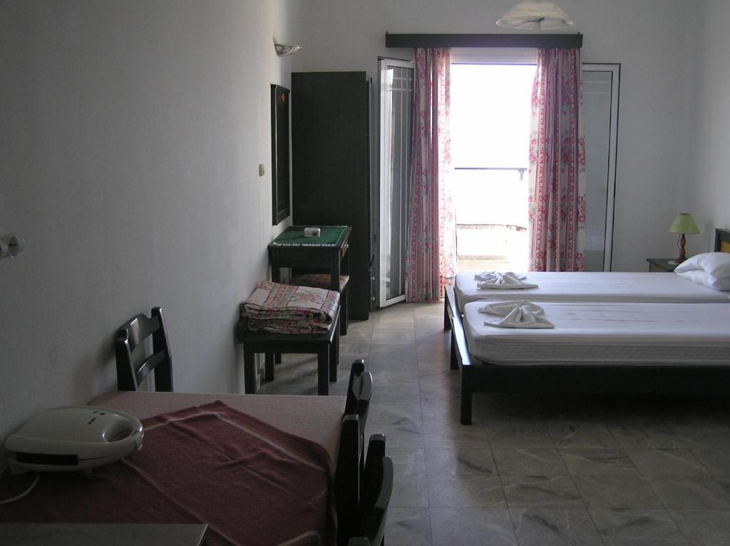 Knossos Aparthotel Panormos  Exterior photo