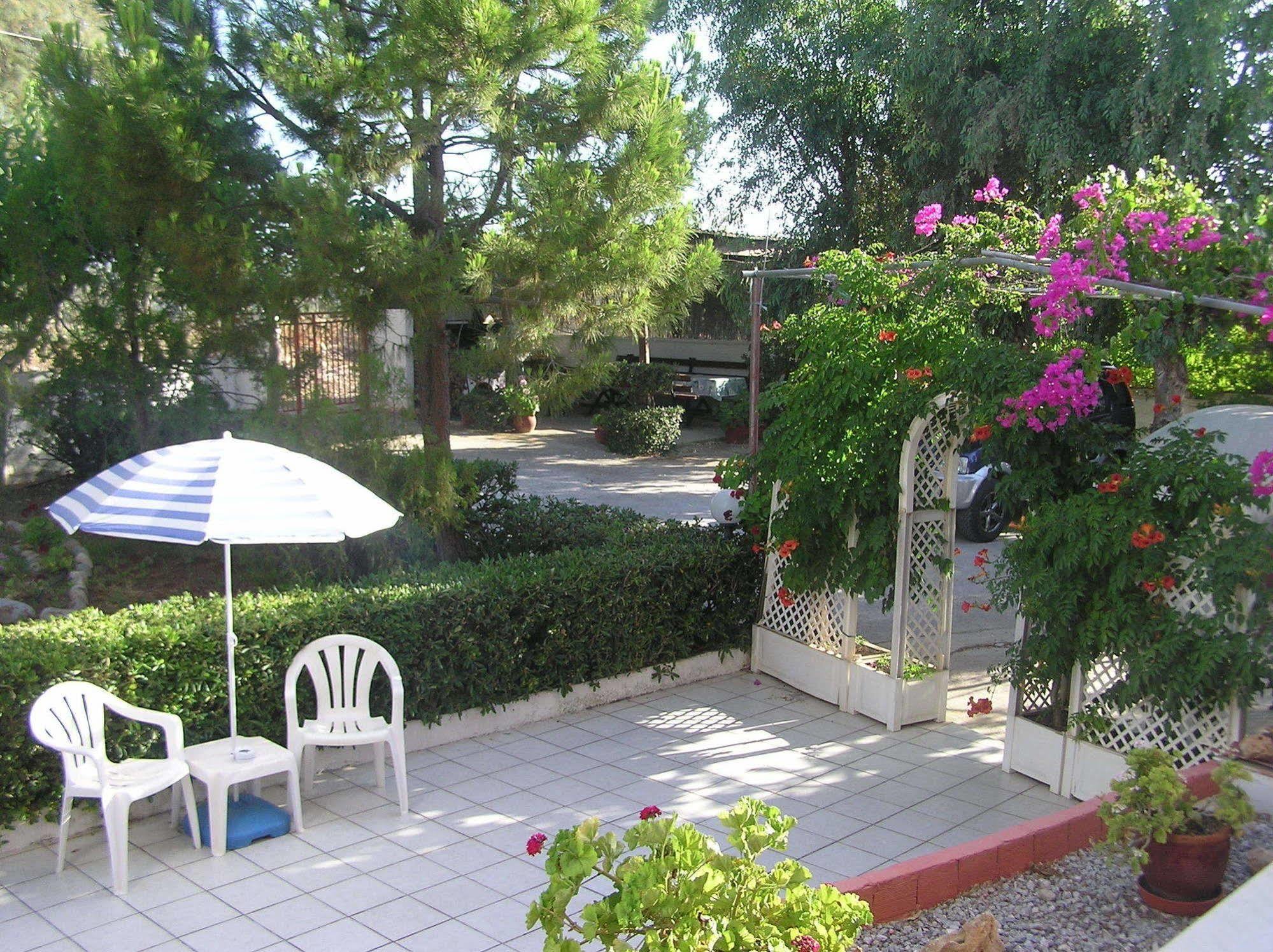 Knossos Aparthotel Panormos  Exterior photo